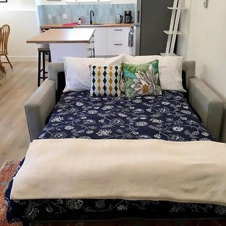 Bright Modern 1Br Suite In Sooke Village Core Esterno foto